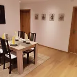 Im Himmelreich, 83 Qm, Ruhig Gelegen, Optimal Fuer Familien, Kueche, Waschmaschine Und Trockner דירה דגנדורף